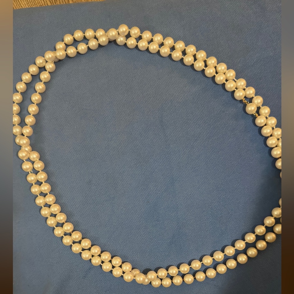 Elegant Cream Pearl Necklace